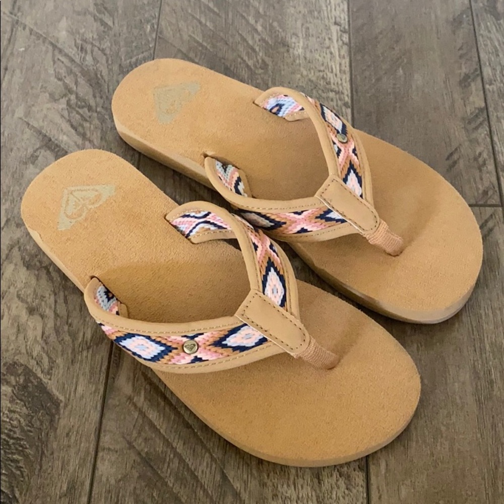 ROXY Saylor Flip Flops Sandals Tan Size 9 Like New
